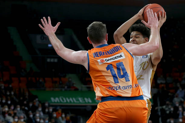 完成致命一 完成致命一