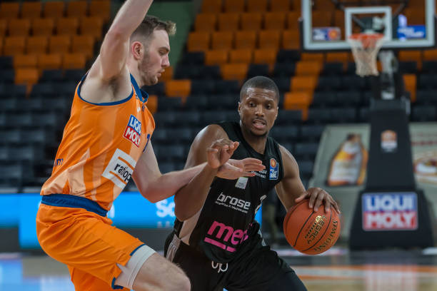 在亚冠赛场 在亚冠赛场